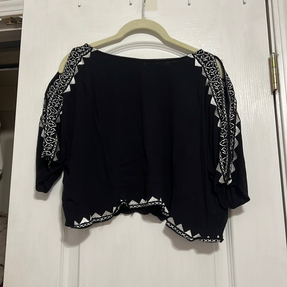Size medium “win win apparel” open shoulder cropped top